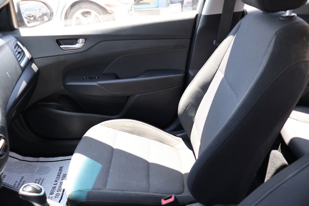 2020 Hyundai Accent Image 33