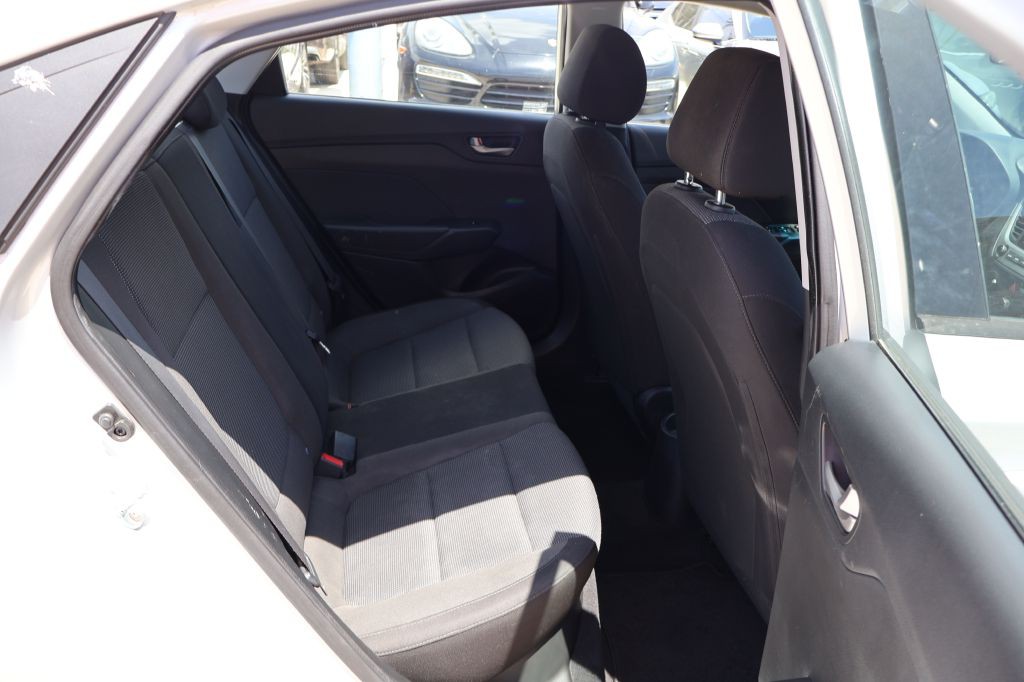 2020 Hyundai Accent Image 37