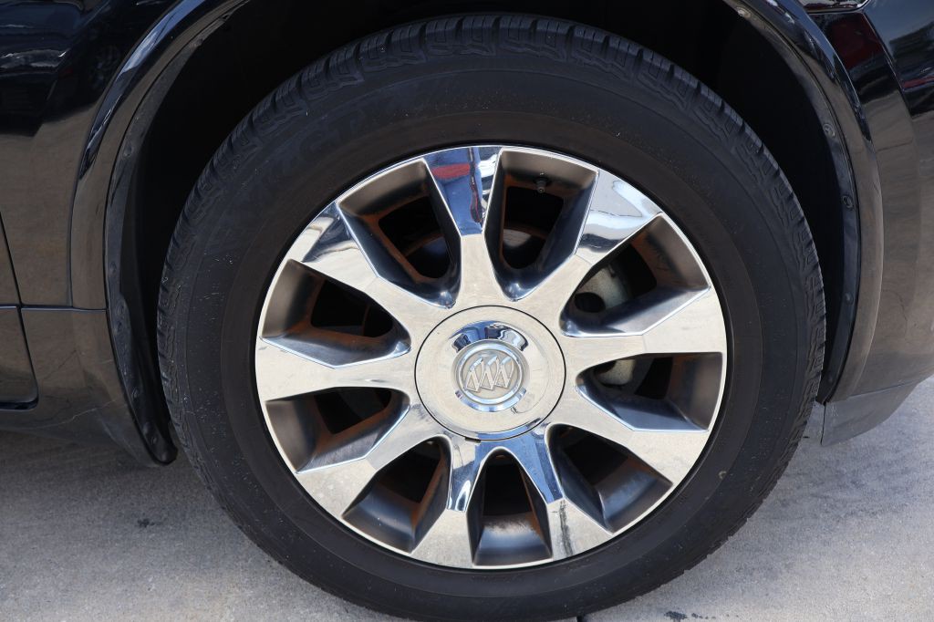 2017 Buick Enclave Image 9
