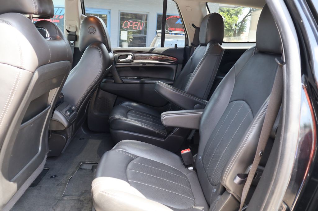 2017 Buick Enclave Image 30