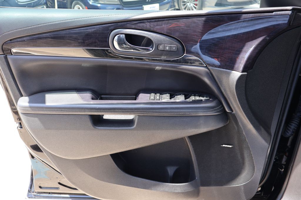 2017 Buick Enclave Image 39