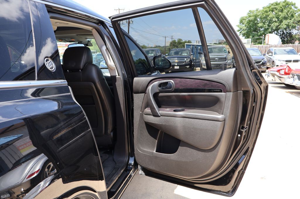 2017 Buick Enclave Image 57
