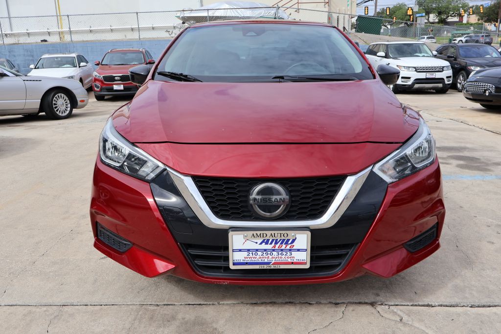 2021 Nissan Versa Image 2