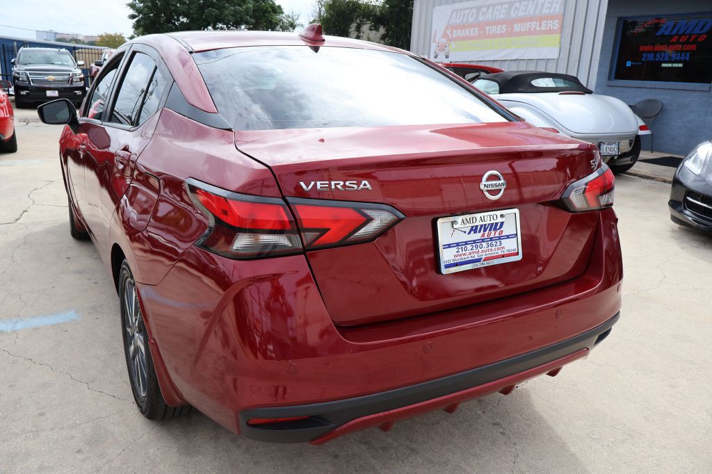 2021 Nissan Versa Image 5