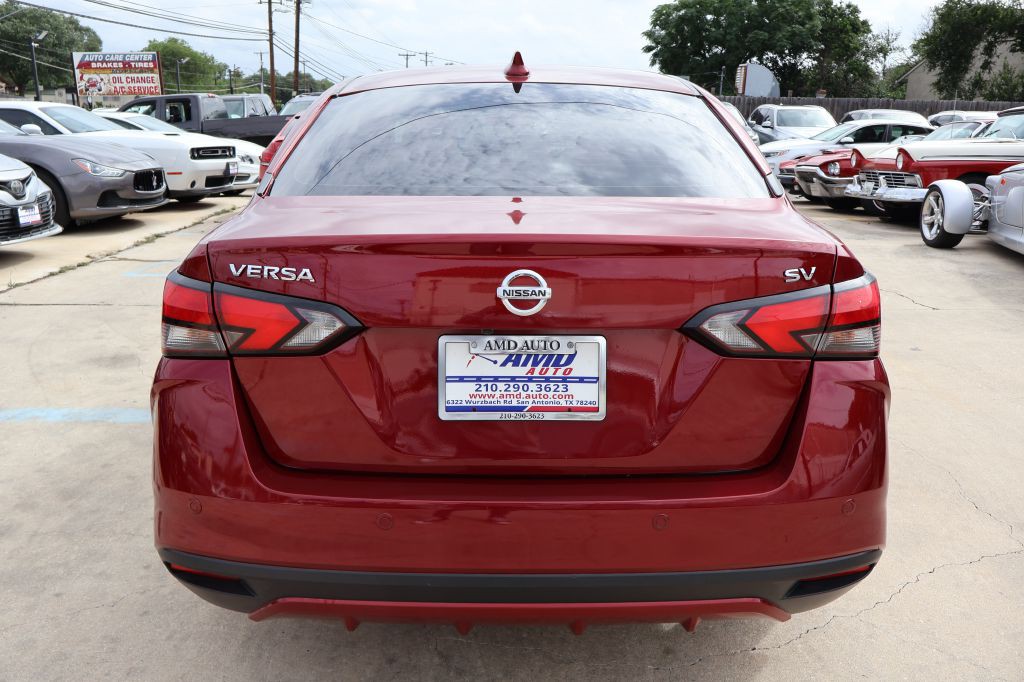 2021 Nissan Versa Image 6