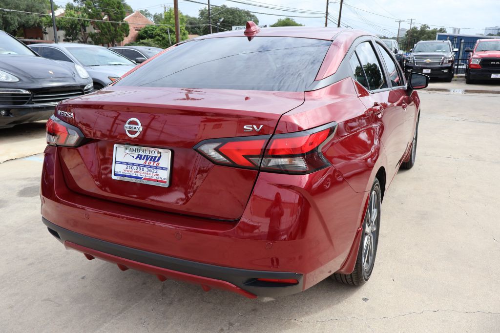 2021 Nissan Versa Image 7