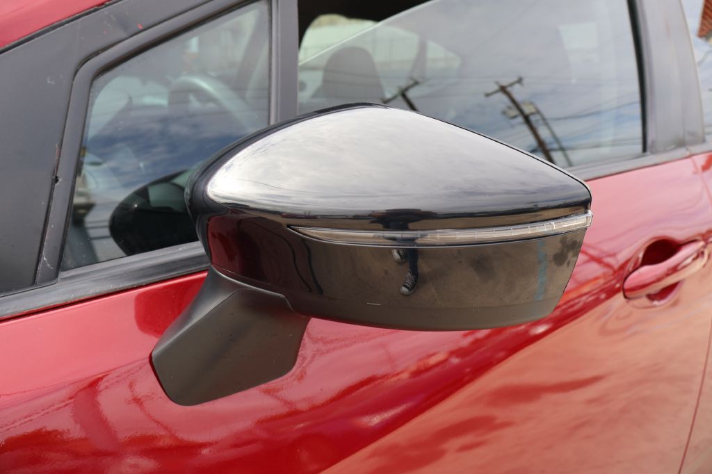 2021 Nissan Versa Image 17