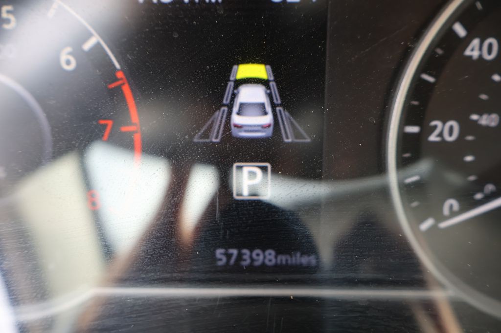 2021 Nissan Versa Image 27