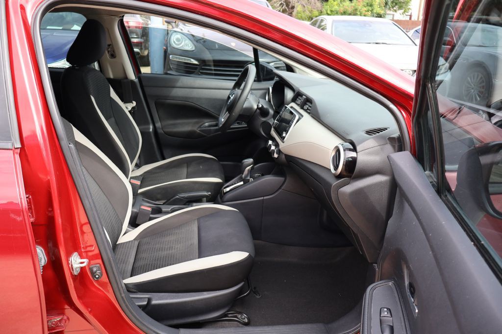 2021 Nissan Versa Image 45