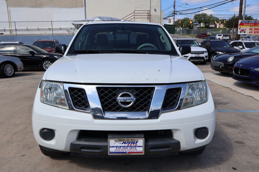 2016 Nissan Frontier Image 2
