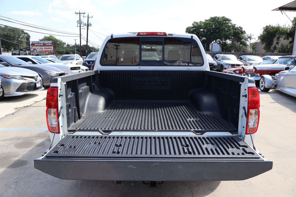 2016 Nissan Frontier Image 14