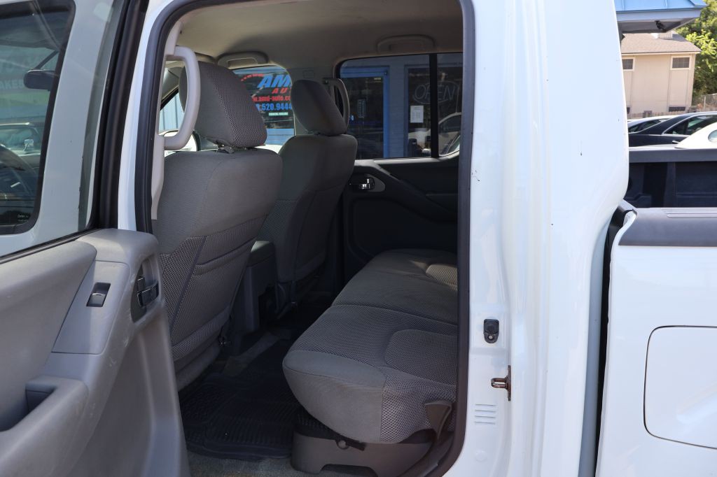 2016 Nissan Frontier Image 19