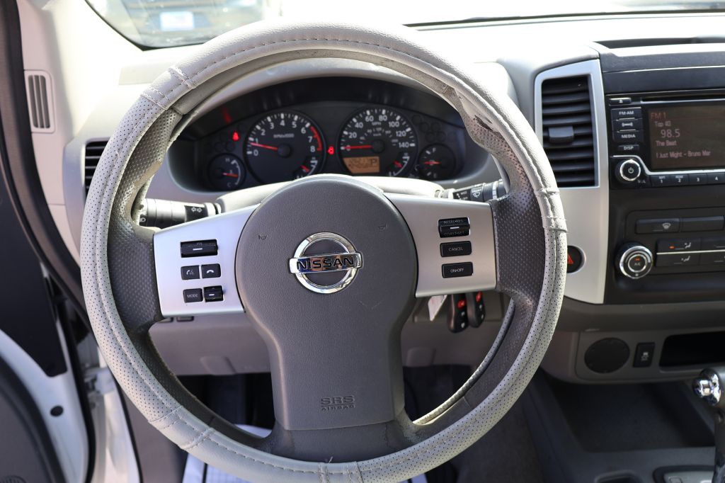 2016 Nissan Frontier Image 22
