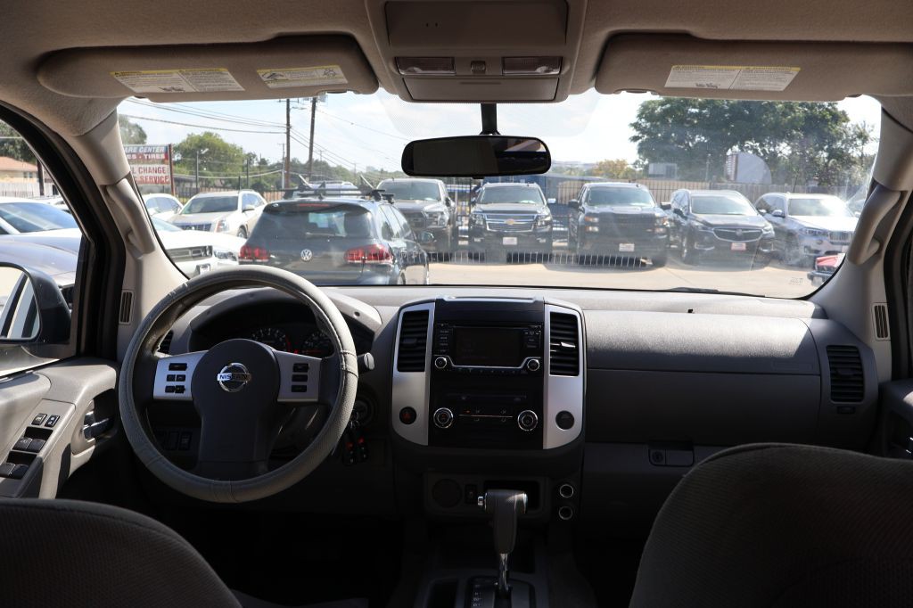 2016 Nissan Frontier Image 34