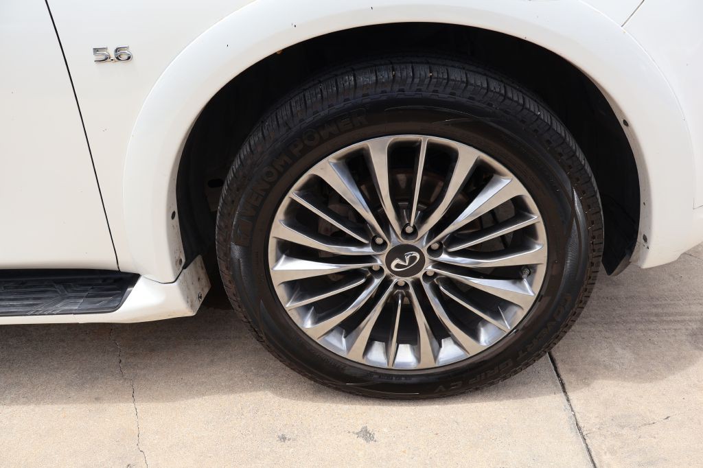 2018 INFINITI QX80 Image 9