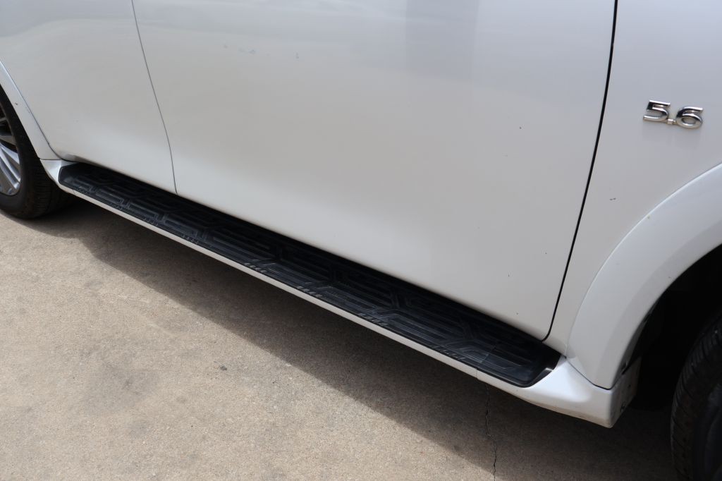 2018 INFINITI QX80 Image 10