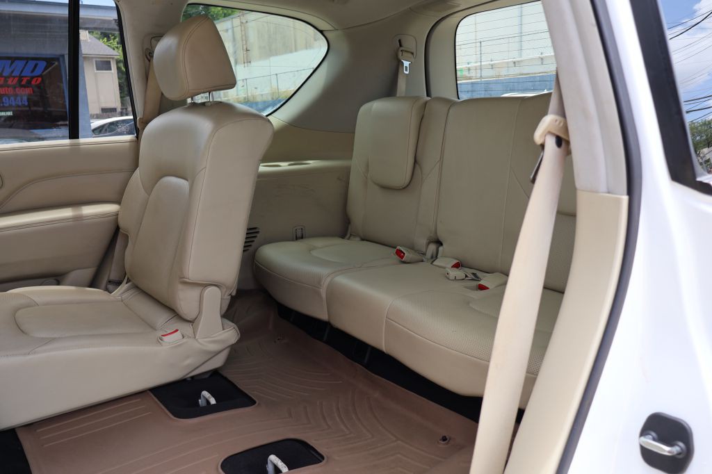 2018 INFINITI QX80 Image 31