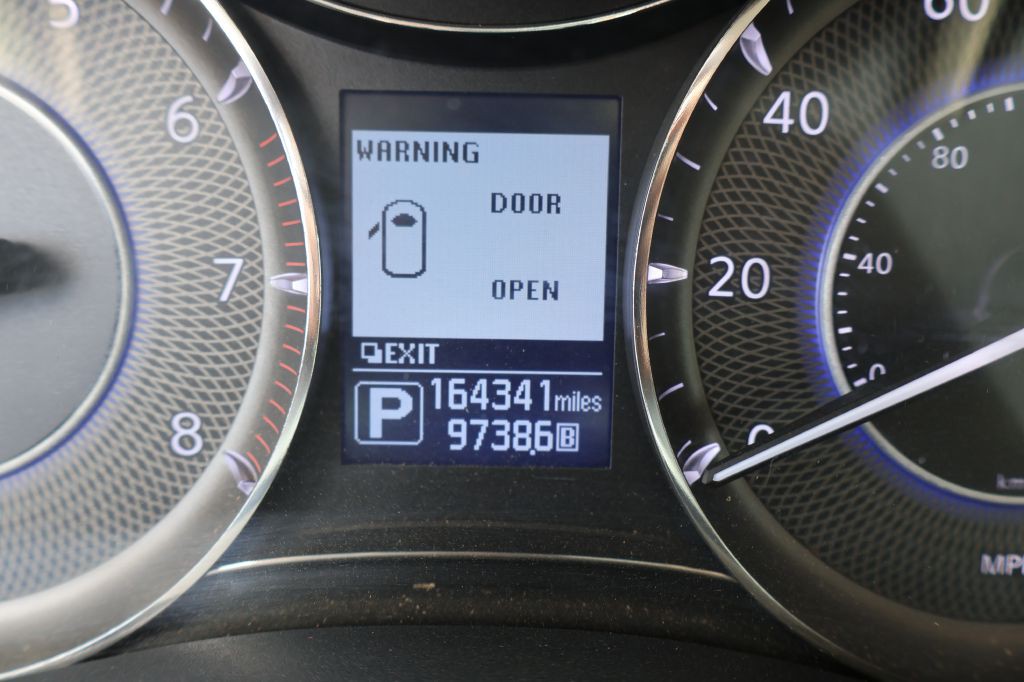 2018 INFINITI QX80 Image 32