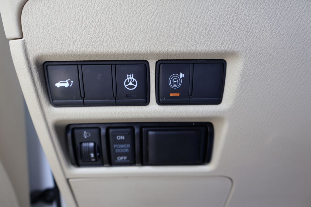 2018 INFINITI QX80 Image 34