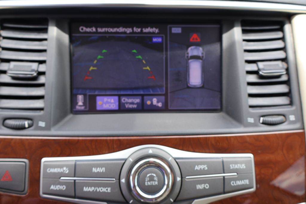 2018 INFINITI QX80 Image 40