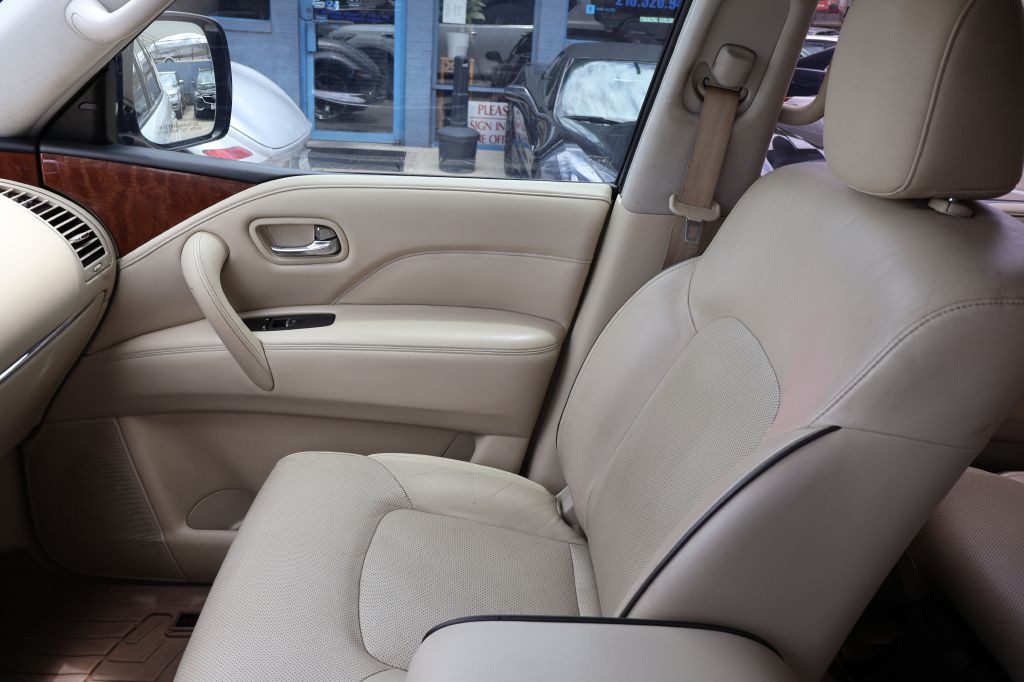 2018 INFINITI QX80 Image 44