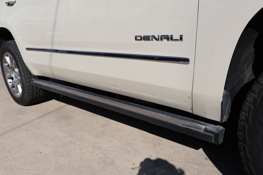 2015 GMC Yukon Image 11