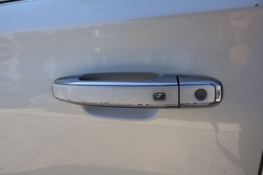 2015 GMC Yukon Image 16