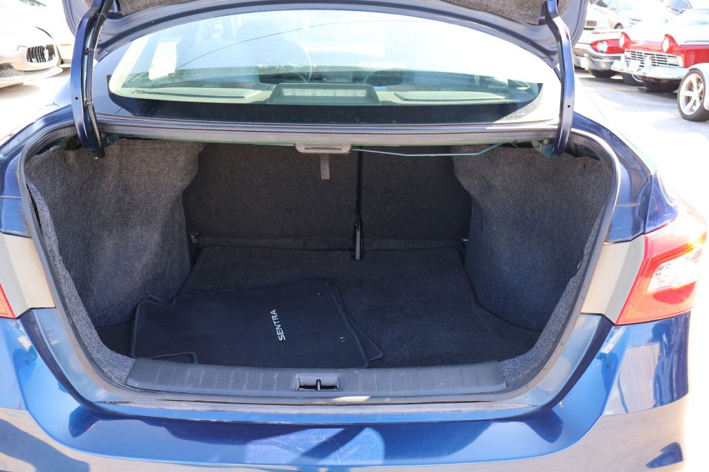 2019 Nissan Sentra Image 13