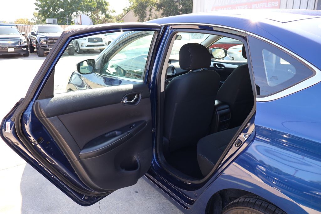 2019 Nissan Sentra Image 18