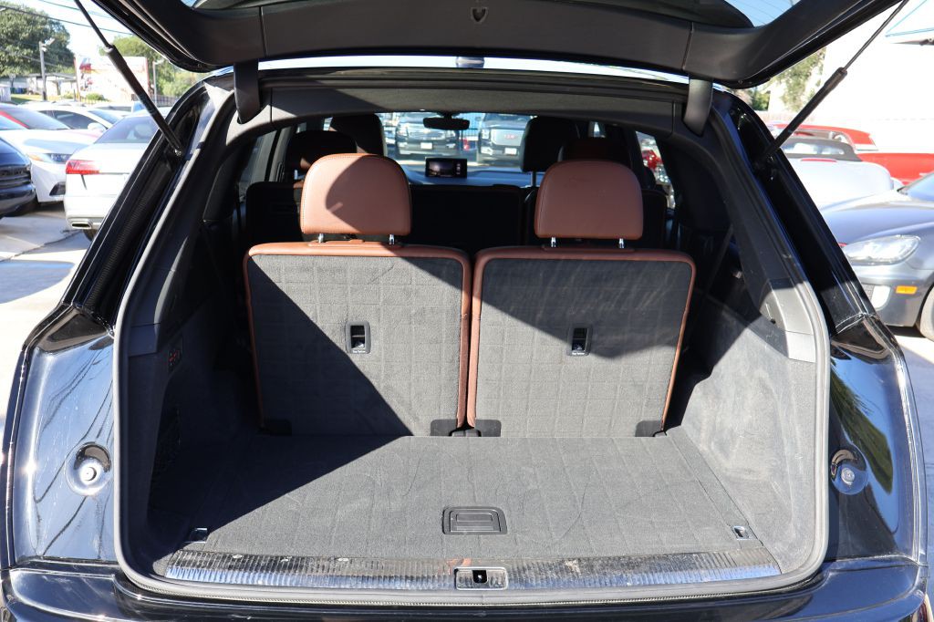 2018 Audi Q7 Image 10