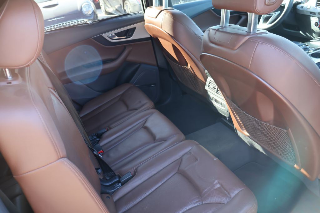 2018 Audi Q7 Image 19