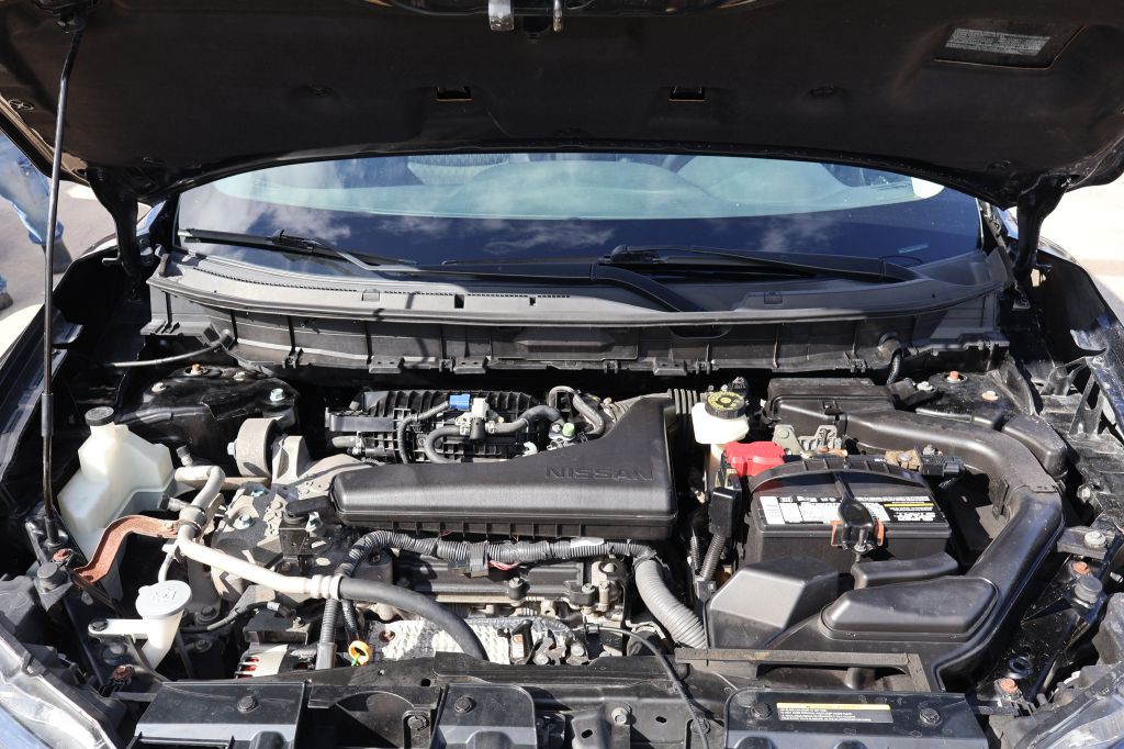 2017 Nissan Rogue Image 18