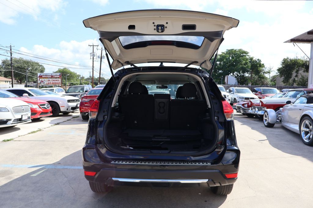 2017 Nissan Rogue Image 21