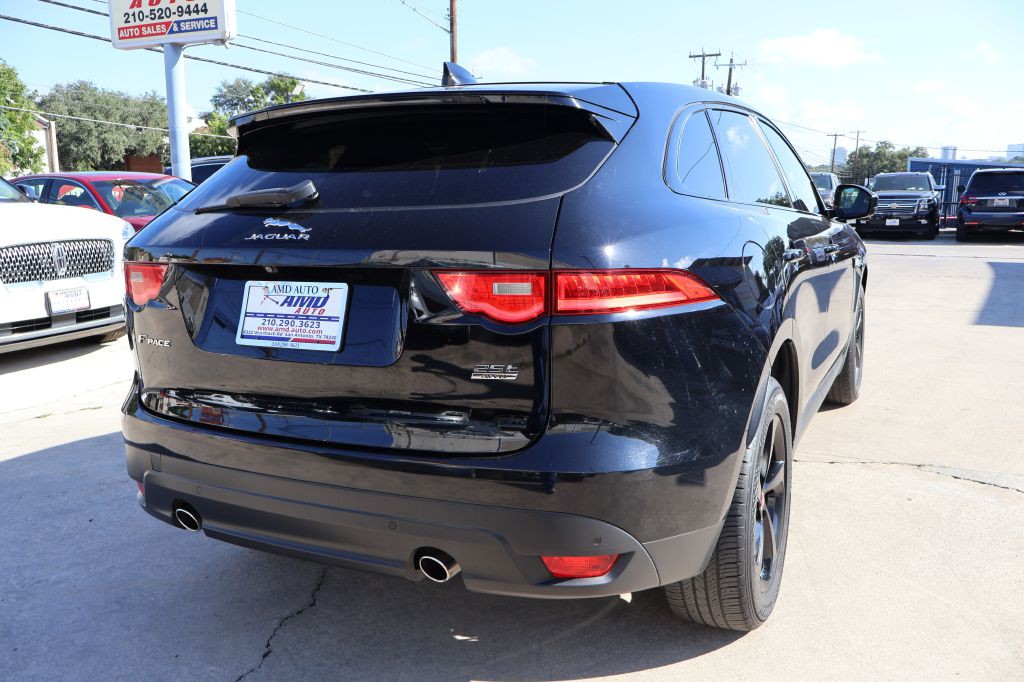 2019 Jaguar F-PACE Image 7