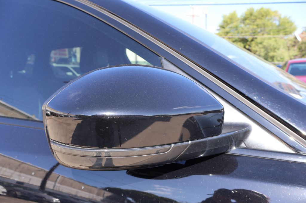 2019 Jaguar F-PACE Image 10