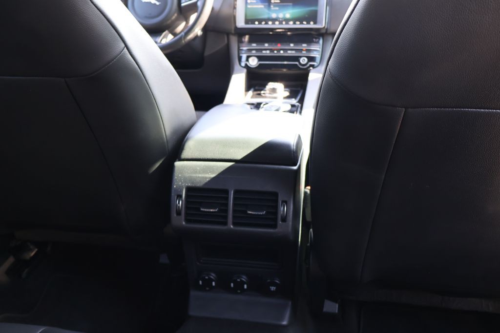 2019 Jaguar F-PACE Image 47