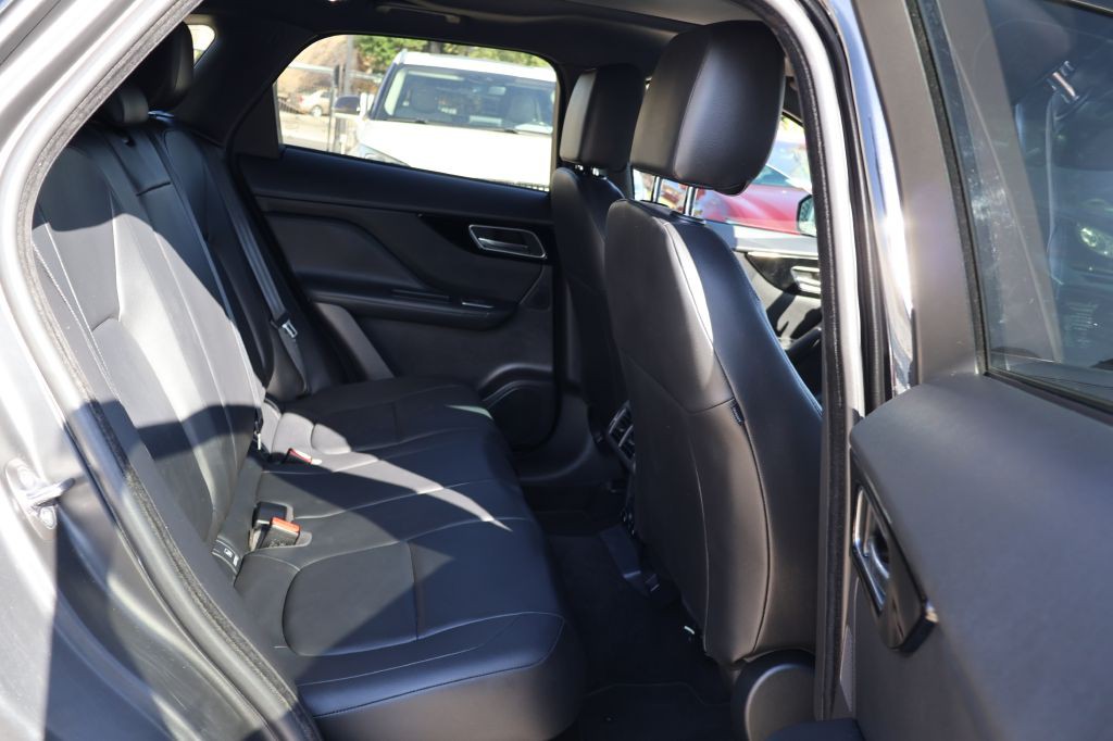 2019 Jaguar F-PACE Image 48