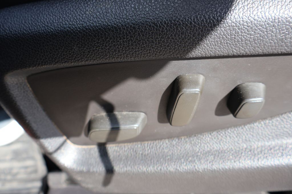 2015 GMC Yukon Image 39