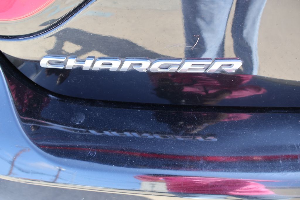 2017 Dodge Charger Image 11