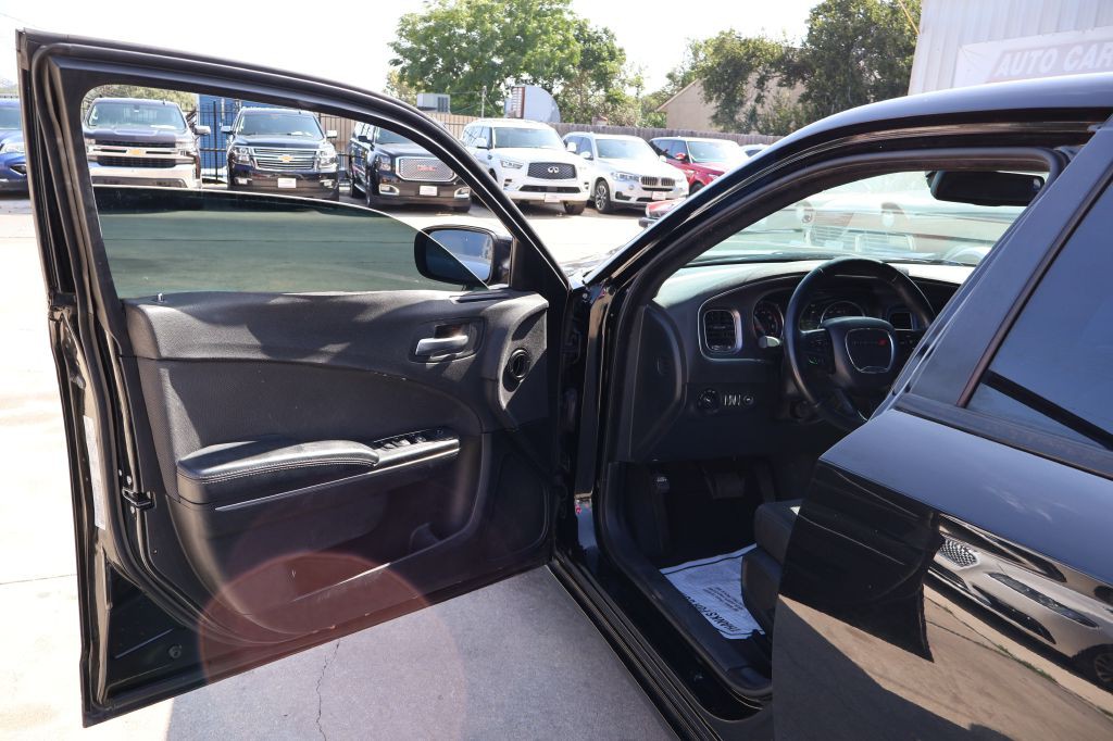 2017 Dodge Charger Image 18