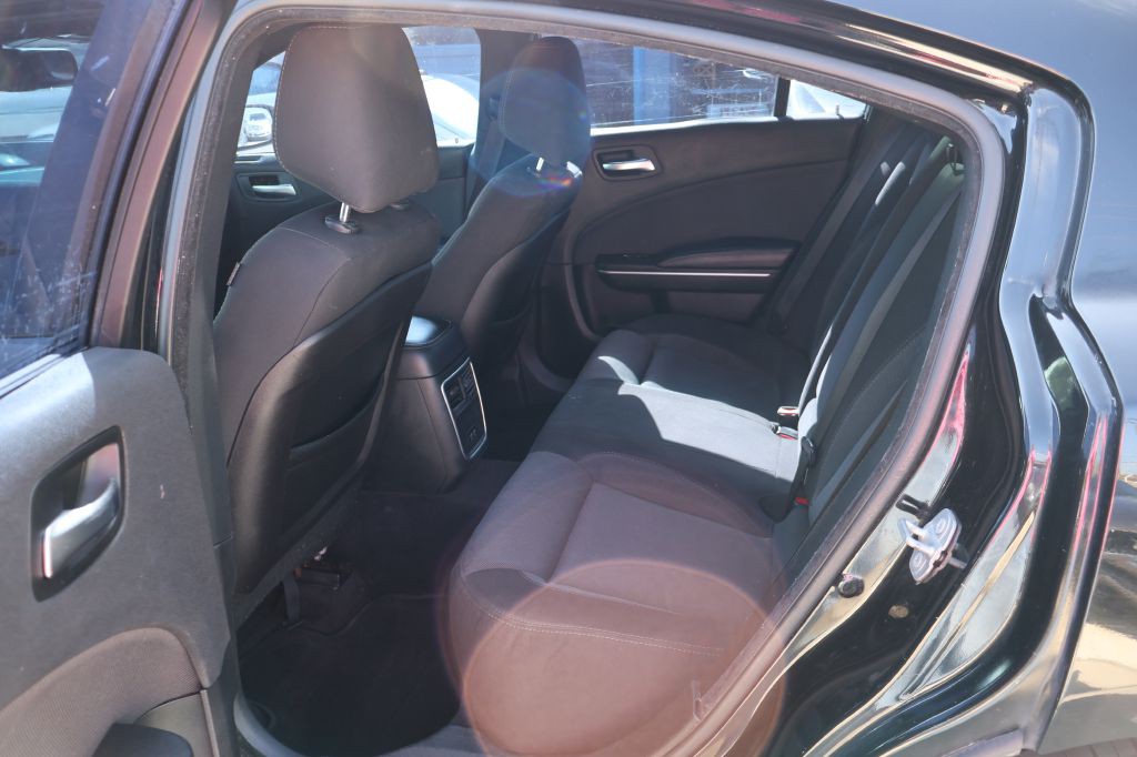 2017 Dodge Charger Image 21