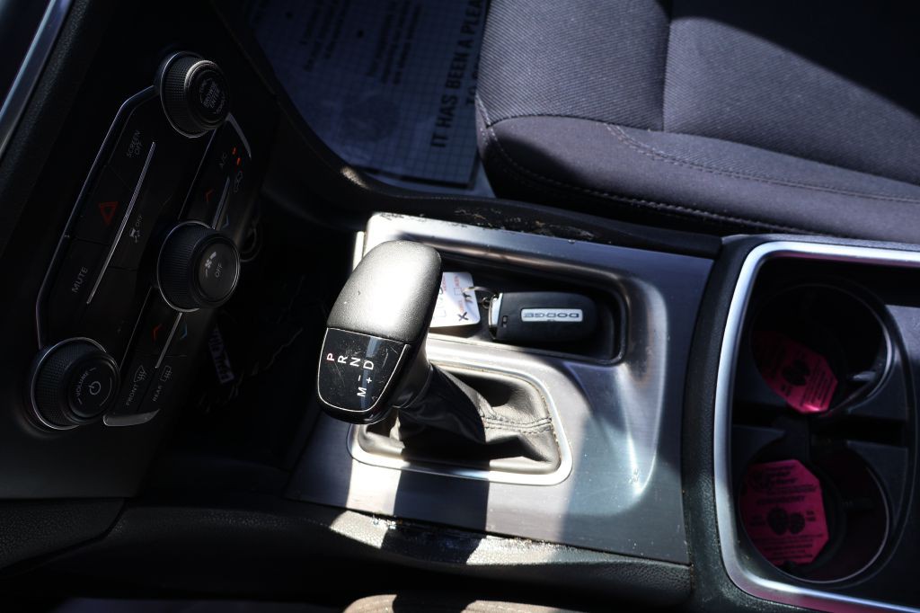 2017 Dodge Charger Image 33