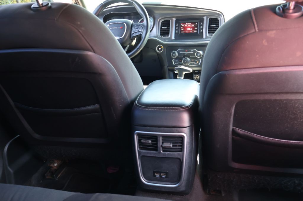2017 Dodge Charger Image 39