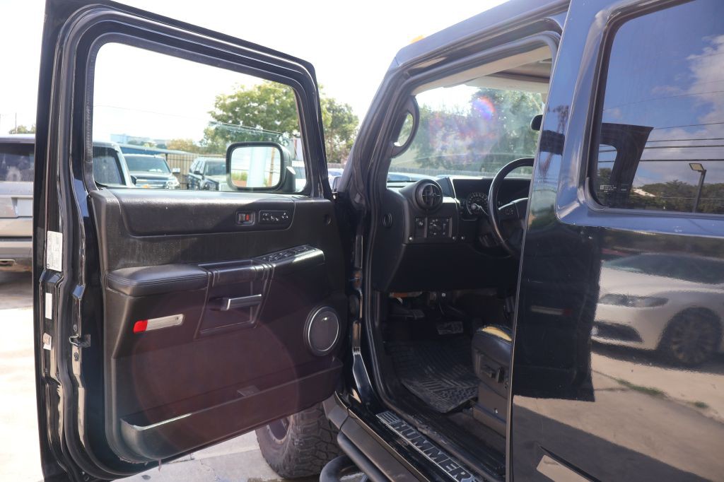 2006 HUMMER H2 Image 23