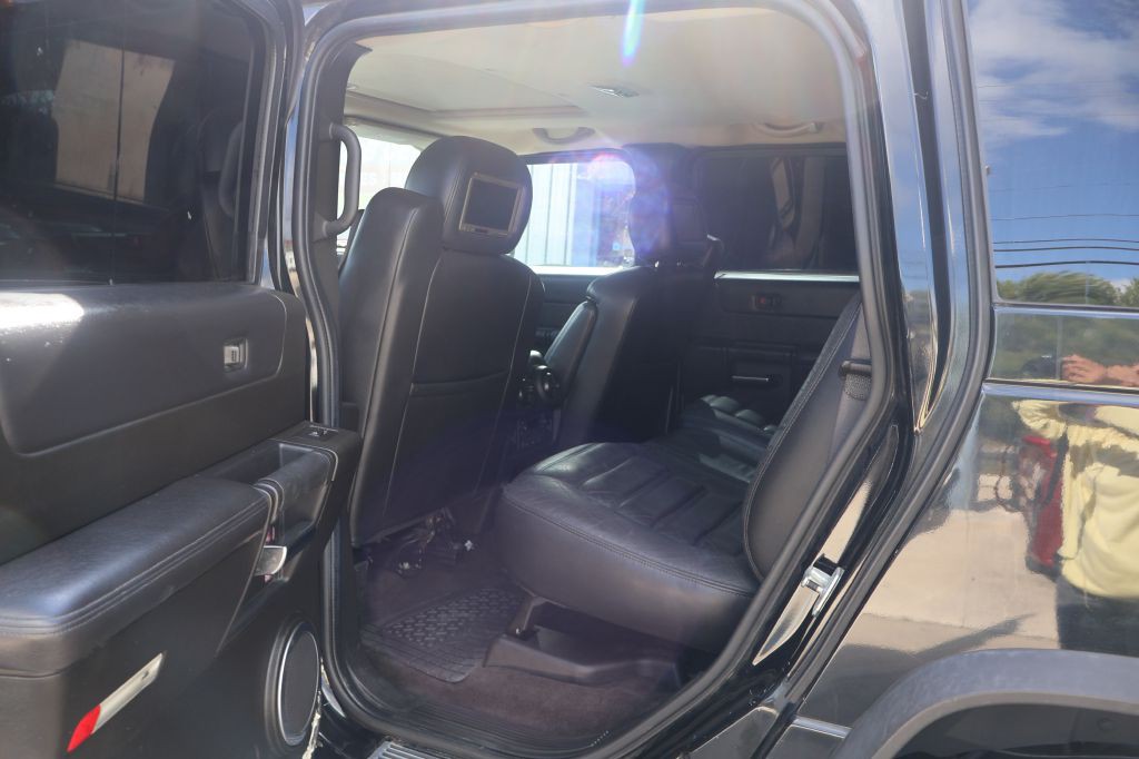 2006 HUMMER H2 Image 26
