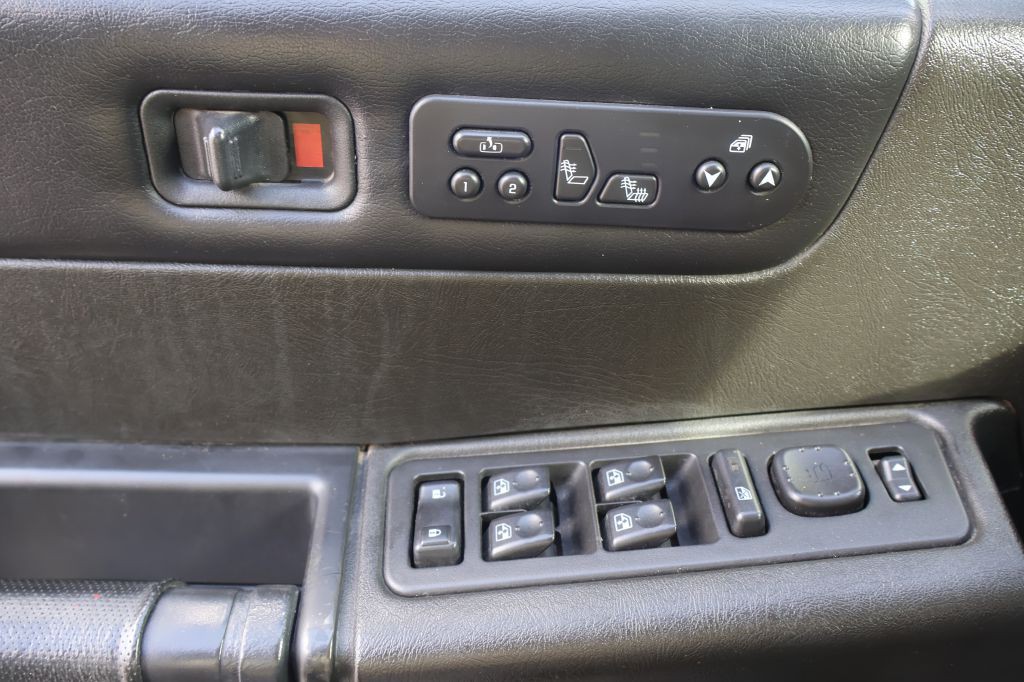 2006 HUMMER H2 Image 32