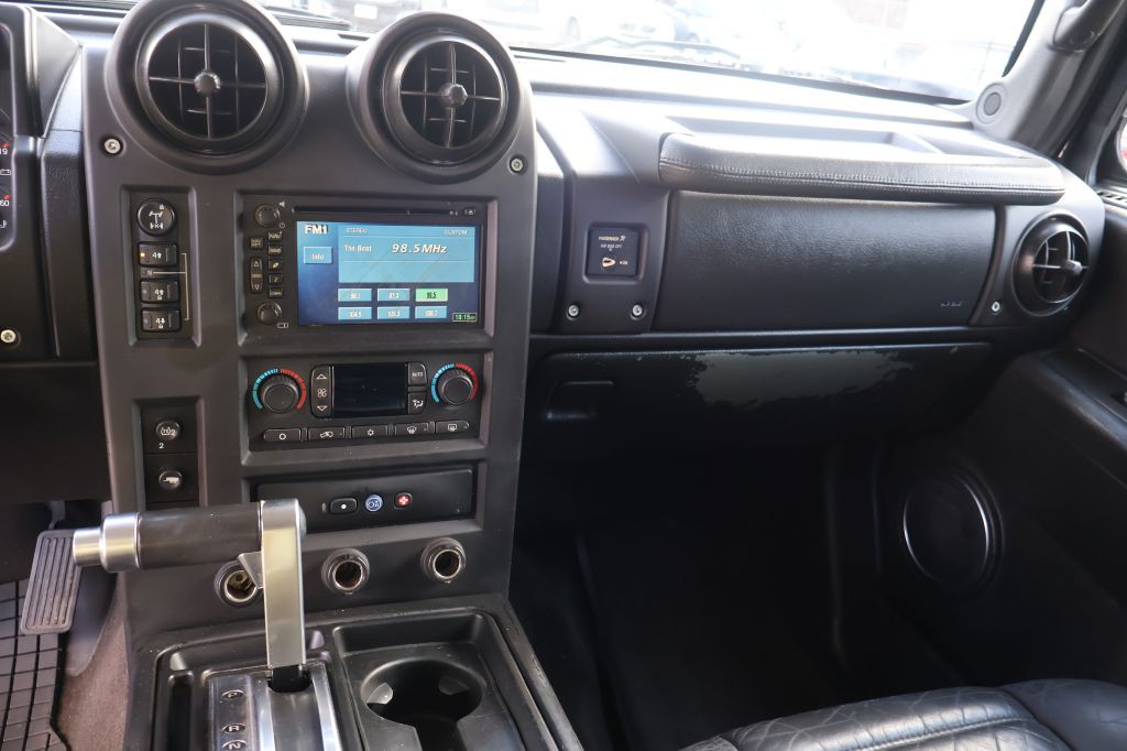 2006 HUMMER H2 Image 36