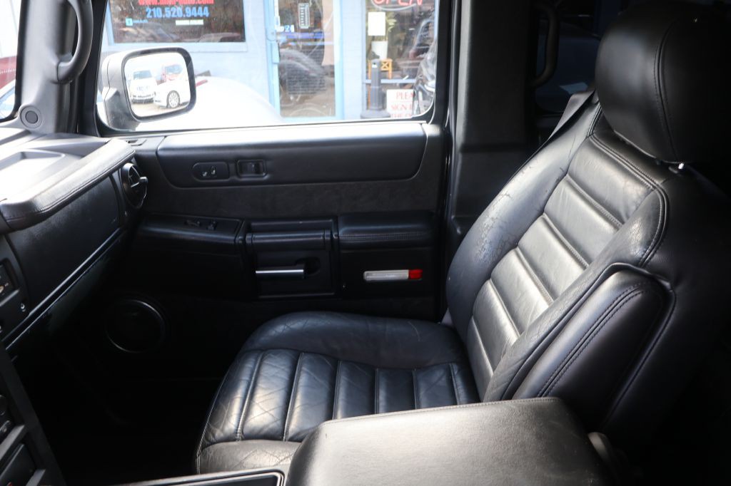 2006 HUMMER H2 Image 40