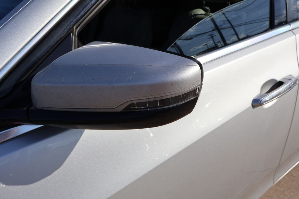 2016 Cadillac CTS Image 10