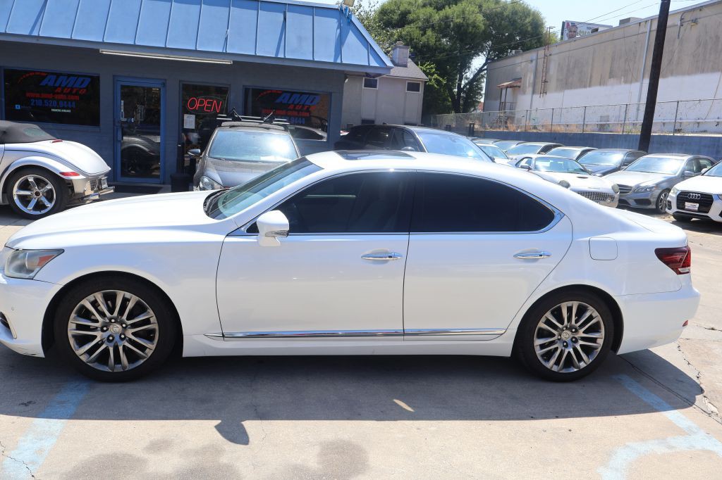 2013 Lexus LS Image 4